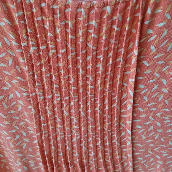 Lightweight Patterned Tank - Picture 3 of 6